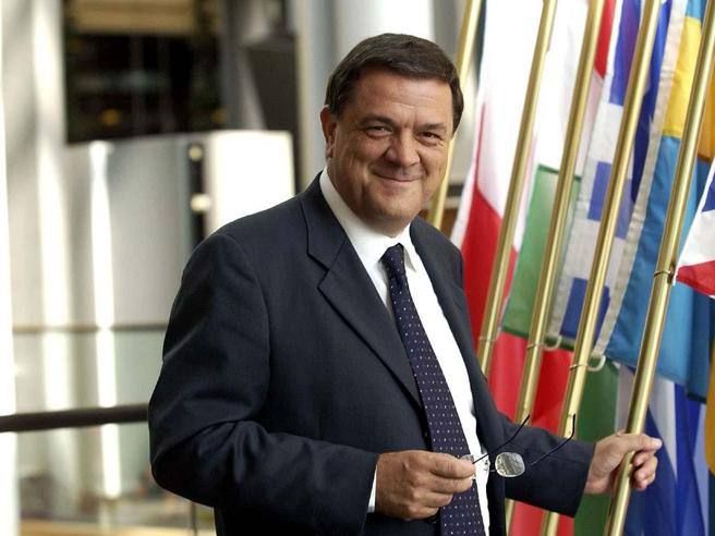 Former MEP Antonio Panzeri “under investigation in Brussels for corruption”  – Corriere.it