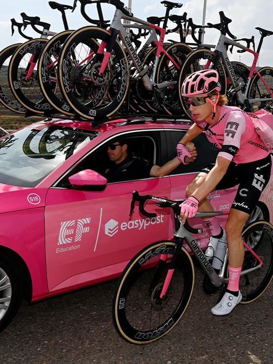 Sebastian Langeveld on the American team's flagship. The Dutch diesse will retire in 2022