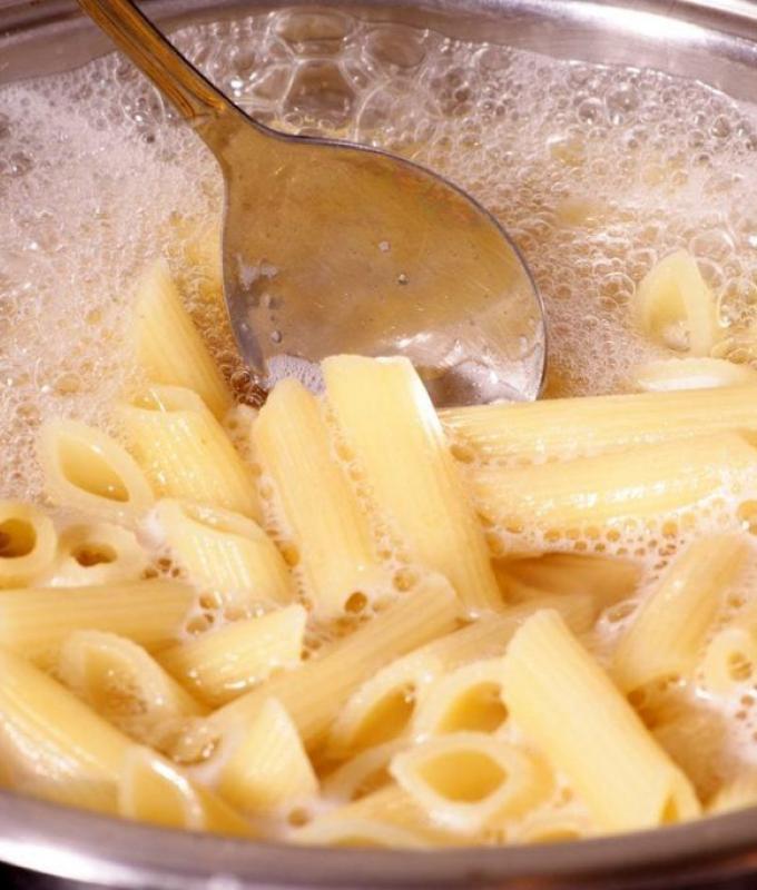 Does adding oil to pasta water do any good? The chemist’s opinion