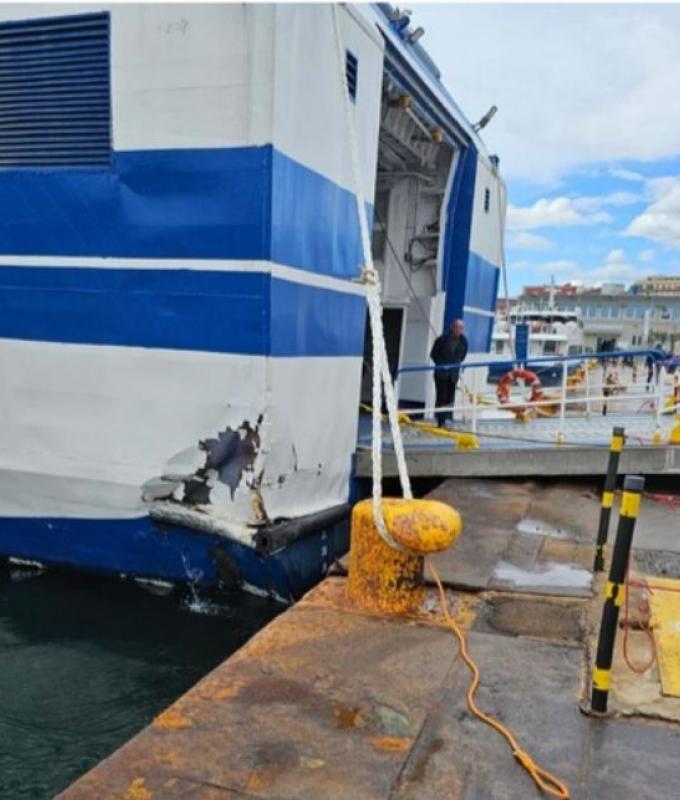 Accident at Molo Beverello: investigations underway after the violent impact of a fast ship