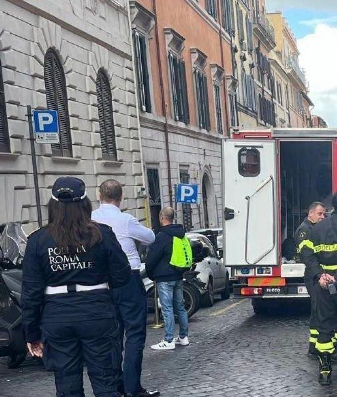 Hotel Barberini, hotel evacuated and 5 intoxicated by chlorine fumes in Rome: two in code red