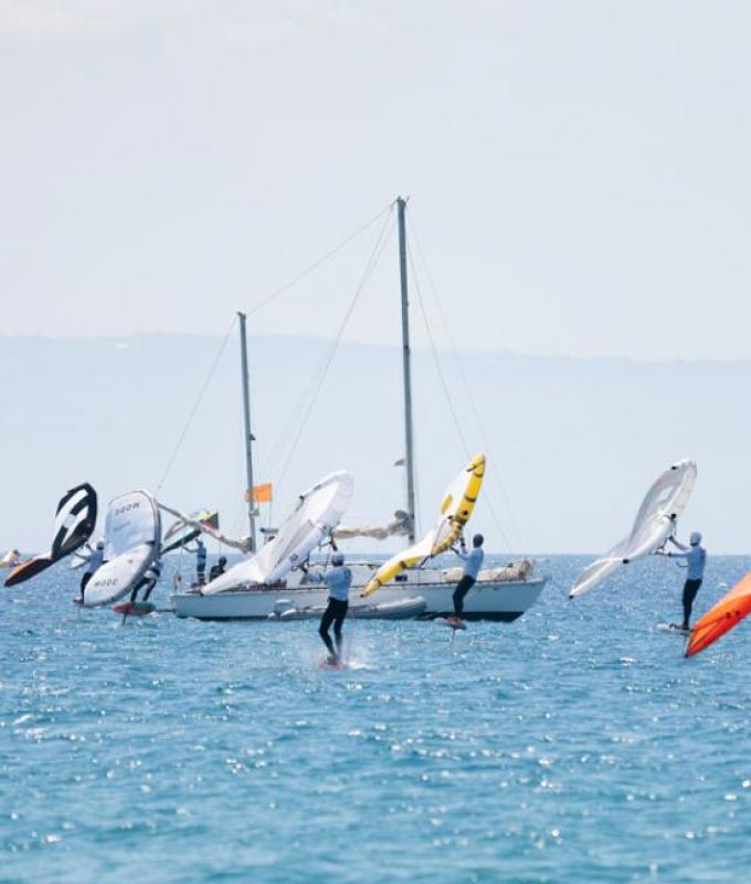 The Wingfoil Italian Cup Trophy lands in Calabria: the challenge starts today and ends on the 28th