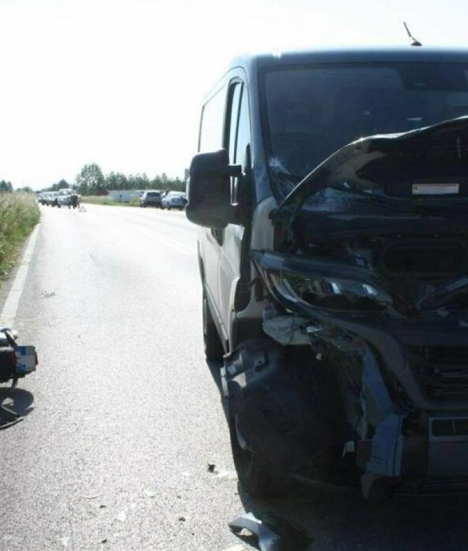 Vigodarzere. Crash between a Ducati and a van, 19 year old motorcyclist very serious