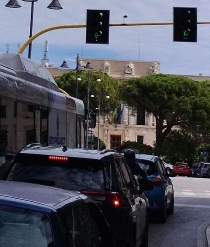 Traffic lights, the fines are 80 thousand The Democratic Party: non-approved cameras – Pescara