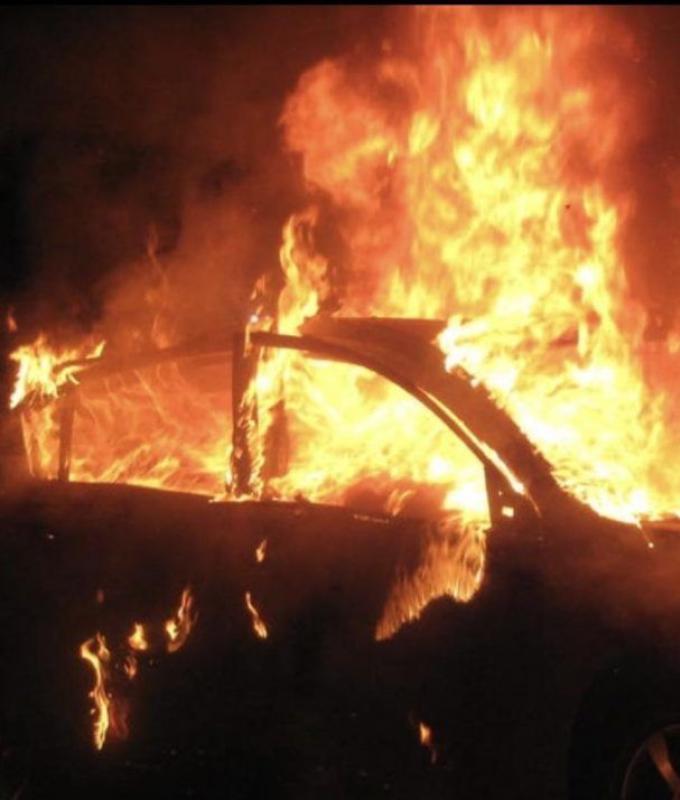 escapes from house arrest and sets fire to his ex’s mother’s car – ZMEDIA – Real-time news from Calabria, from Italy, from the world.