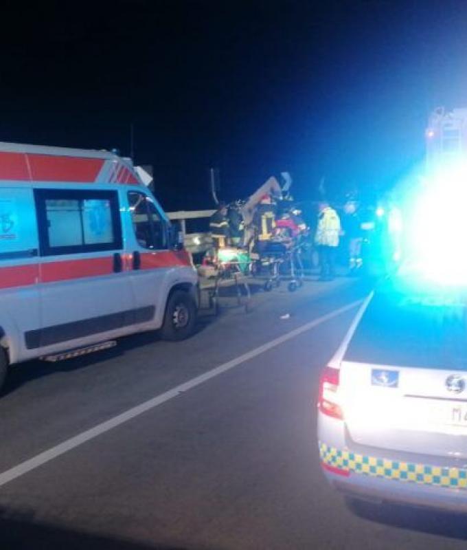 Accident on the state road 626 Caltanissetta-Gela: two dead and four injured