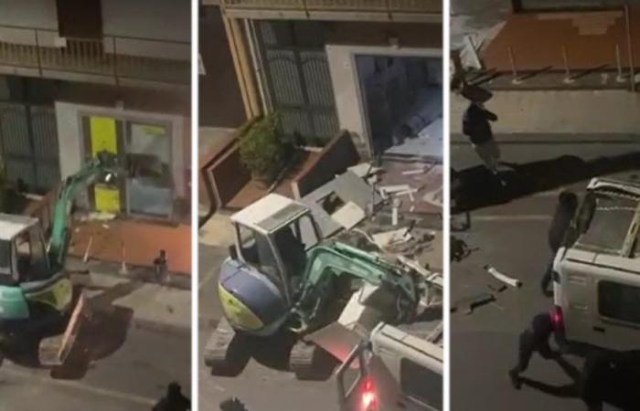A bobcat and a van took away the entire Postamat counter in Valverde in 2 minutes: the video of the “coup”