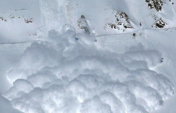 Avalanche in the Aosta Valley, just above Courmayeur, two missing. Details « 3B Meteo