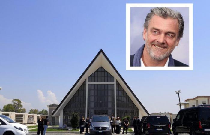 Actor Ray Stevenson cremated at the Mater Temple of Castel Volturno