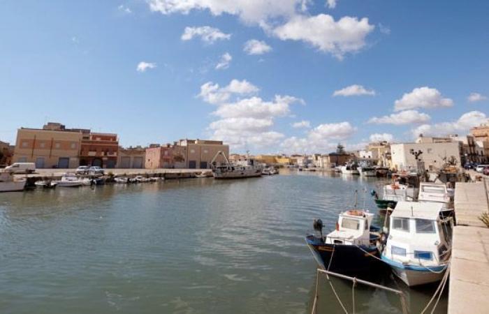 the city in Sicily that envelops you, from the Casbah to the seafront