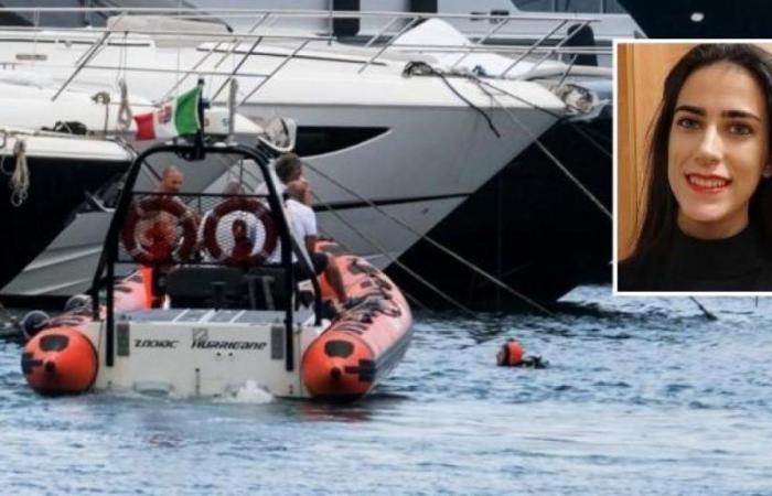 Cristina Frazzica died in a kayak in Naples, the truth from the two cameras: the fast hull, the fatal impact