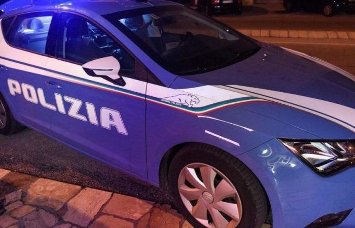 Intervention of a police car in Corso Stamira for a young criminal who wanted to escape a check. – Ancona Police Headquarters