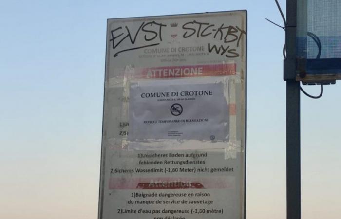 Bathing ban on the city coast in Crotone after sewage spills