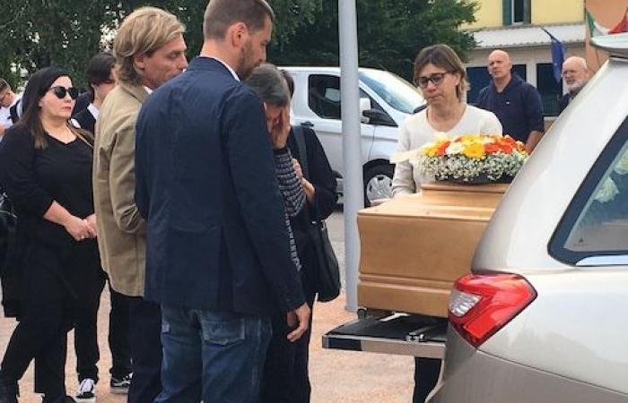 So much emotion for the farewell to Giulia, run over and killed in Strada Ovest: “Your kindness and your smile are always with us” | Today Treviso | News