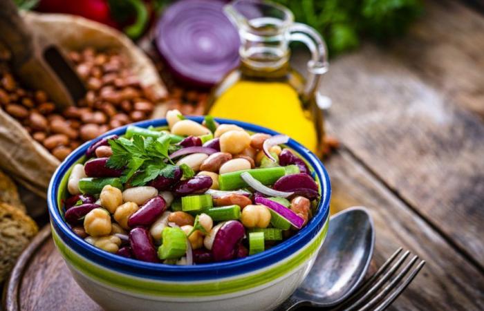 Proteins, not just meat: how to consume them with the Mediterranean diet even in summer