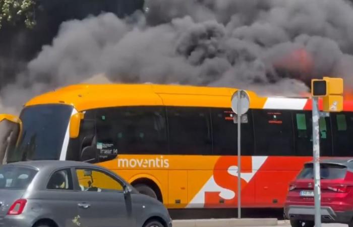 This bus that caught fire in Barcelona was not electric