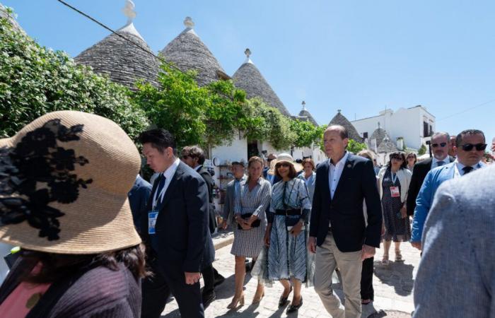G7, the first ladies among the beauties of Puglia: from the ceramics of Grottaglie to the trulli of Alberobello