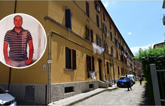 Murder in Bologna, bricklayer found in a pool of blood. Heard the roommate