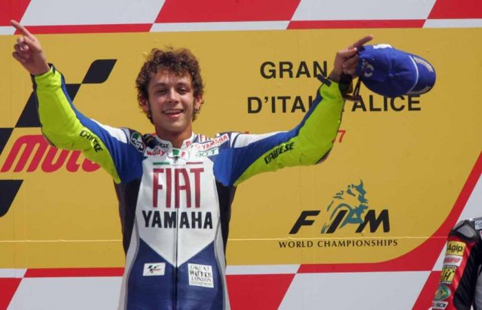 Do you want to take a motorbike ride with Valentino Rossi? Here’s how to do it, there’s the price