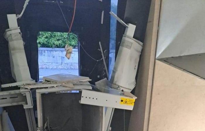 They attack Monte dei Paschi in Bitonto and blow up the ATM