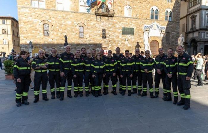 Golden Florin to the firefighters. Florence’s tribute to the heroes of via Mariti
