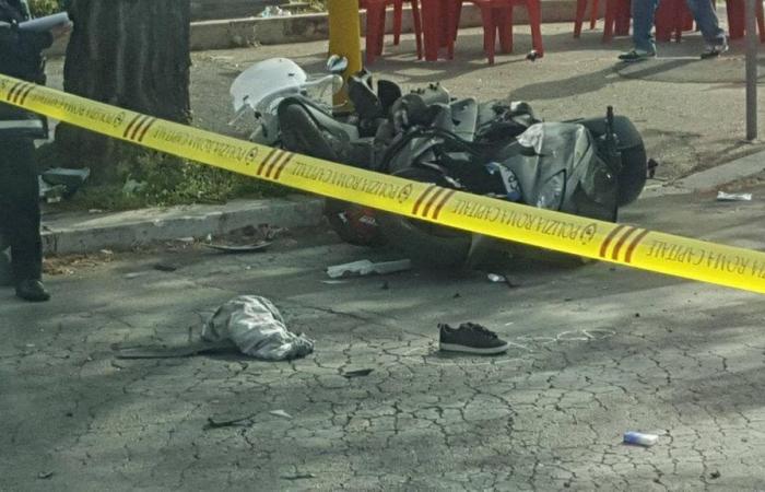 Accident on Via Cristoforo Colombo between two motorbikes and a car: a 26-year-old dies