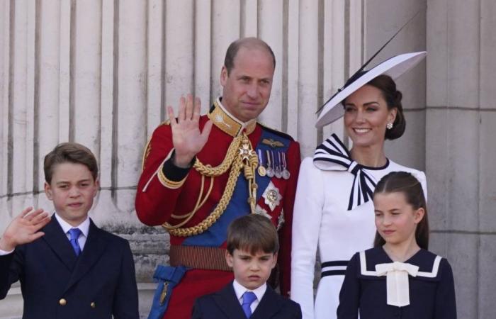 Total white and black details: this is what’s behind Kate Middleton’s return dress