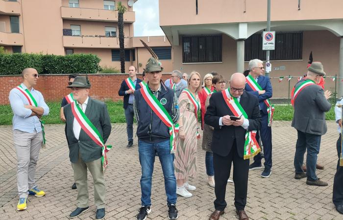 The first Alpini gathering of Varese was a success, hundreds of black feathers paraded in Carnago