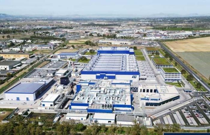 STMicroelectronics will invest 5 billion euros in Catania.