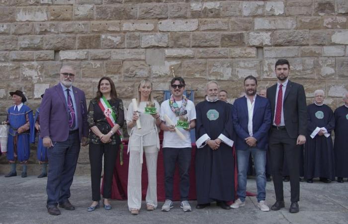 Florence, Coronation of Marzocco and Corona Award to Silvia Daddi of Mollica’s and Gianmaria Vassallo