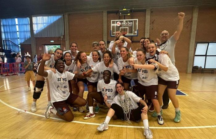 WOMEN’S B PLAY-OFFS – Salerno celebrates, defeats Basketball Sisters and returns to A2