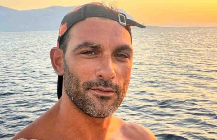 Francesco Arca unrecognizable, life turned upside down because of him: how he is forced to make a living today