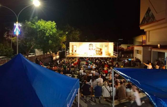 Lamezia, show by the Vercillo theater association at the Maria delle Grazie celebrations