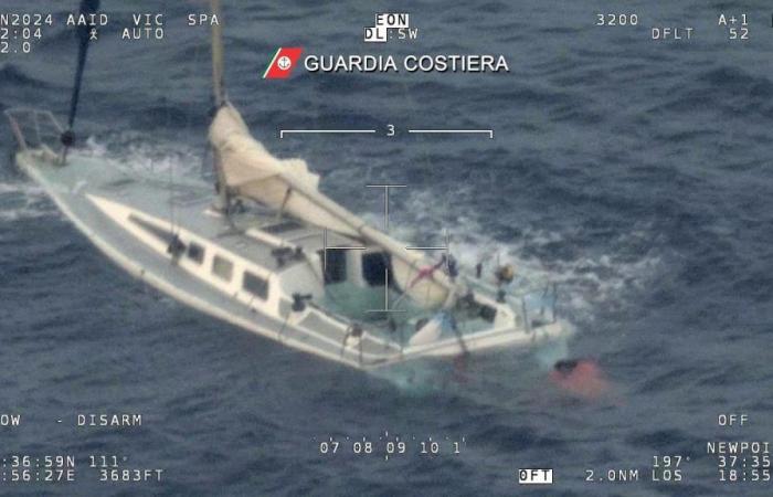 Migrant boat capsizes off the coast of Calabria: one dead, at least 64 missing