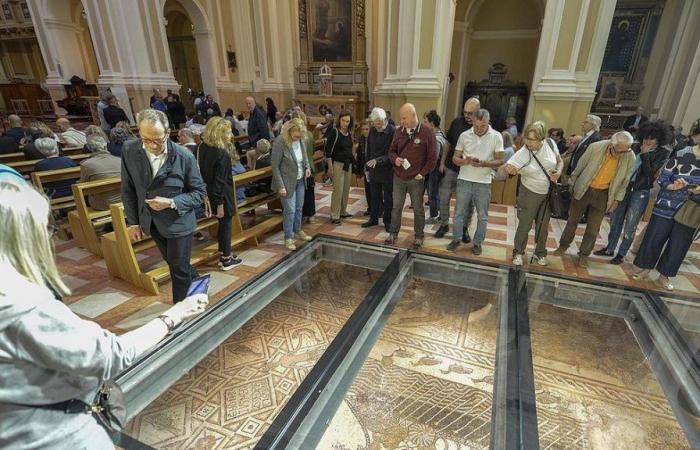 Thousands of visitors to the Cathedral to admire mosaics and frescoes