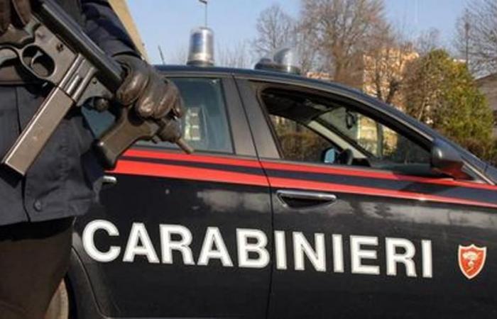 Aprilia: Locality Campoleone. Armed with bars, knives and lock picks in the car parks near the Campoleone station, 2 reported – “The Gulf just a click away