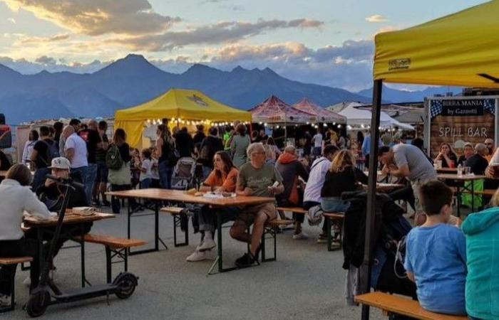 Summer in the Aosta Valley: the AostaE20 street food and entertainment tour stops in Cogne