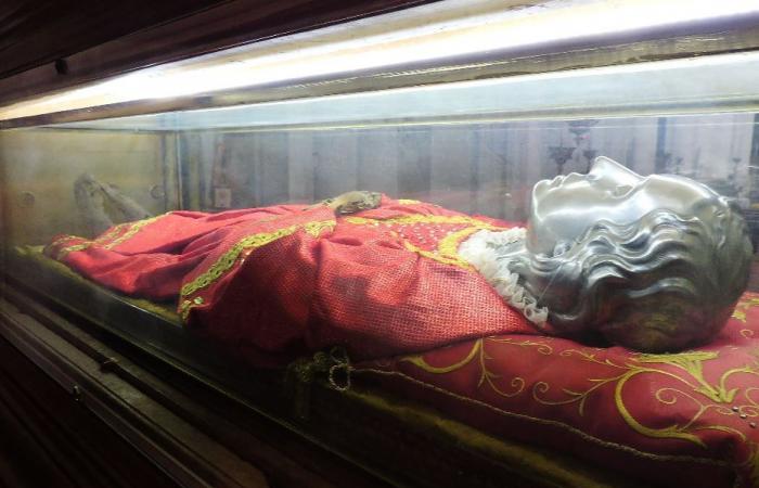 The Municipality asks Venice for the relics of Saint Lucia. The Church is slowing down