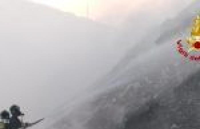 The Bellolampo landfill in Palermo is on fire, the flames are tamed but the fear of dioxin returns CLICK FOR THE VIDEO