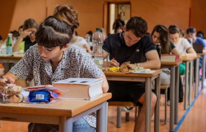 time X is triggered for 76,960 candidates. In Milan 300 more students than in 2023