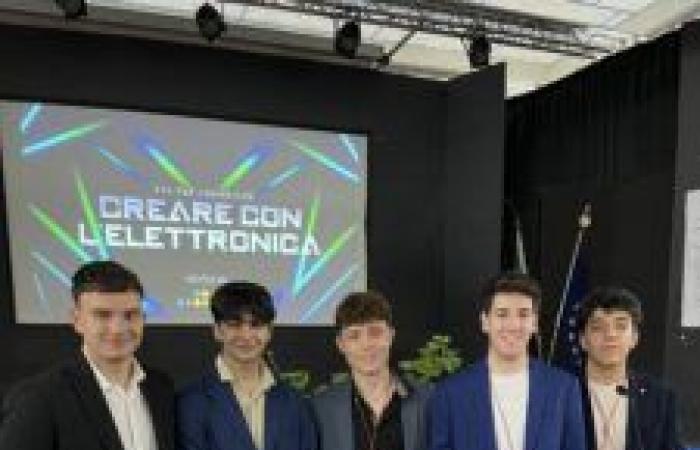 Rimini: the students of the “Belluzzi – Da Vinci” technician were awarded first prize in the “Creating with electronics” competition