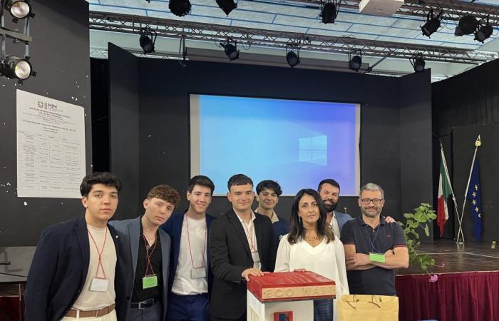 Rimini: the students of the “Belluzzi – Da Vinci” technician were awarded first prize in the “Creating with electronics” competition