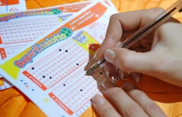 Lotto and Superenalotto draws, the lucky numbers today 18 June