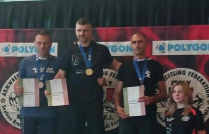 Two podiums for the Valle d’Aosta at the Italian arm wrestling competition