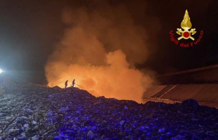 Palermo, fire in the Bellolampo landfill. «Intentional origin». The dioxin alarm returns