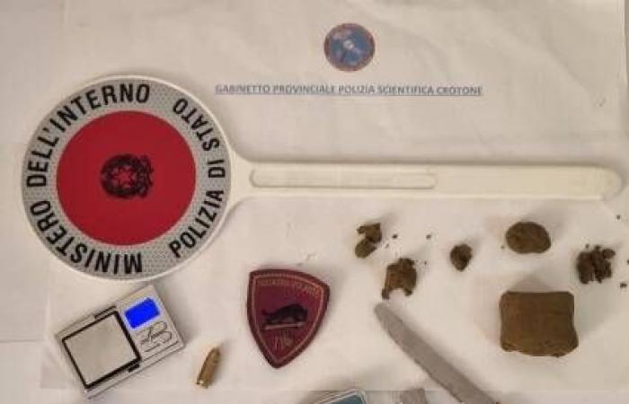 The B&B as a base for drug dealing, 30-year-old from Crotone arrested in possession of hashish