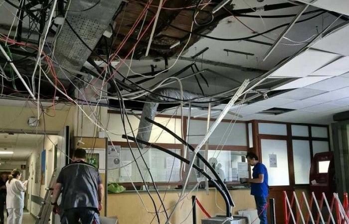 Ischia, part of the ceiling collapses in the hospital. M5S: “Episode that demonstrates the government’s madness on the Pnrr”