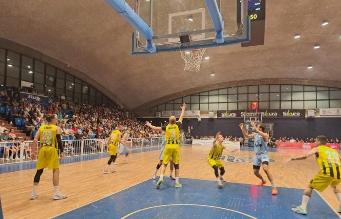 tomorrow at the “PalaPadua” game 3 with Pesaro, a season in one match, whoever wins flies to Serie B –