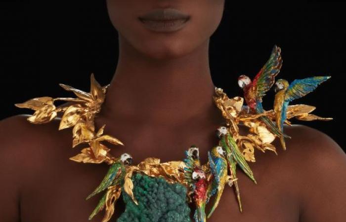 The fascinating fire of Etna: the “Superstones” jewelery collection arrives in Catania