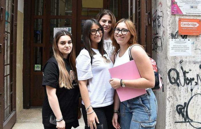 Salerno, students choose the traces of Montalcini and the atomic bomb